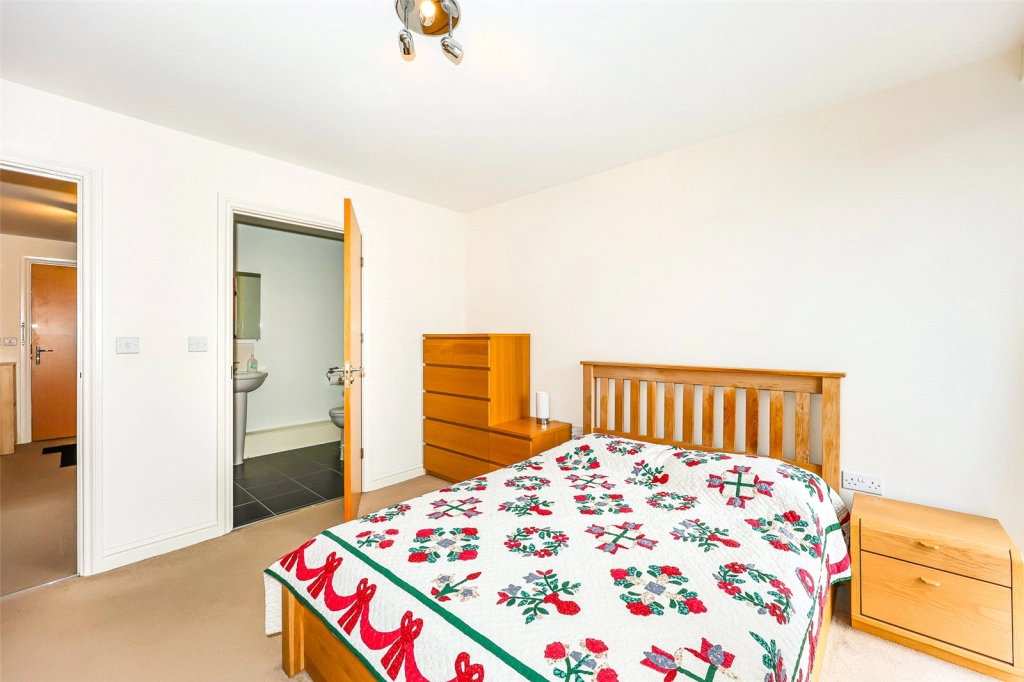 2 bedrooms apartments/flats for sale in Charcot Road, Colindale - NW9 view 5