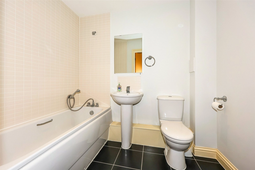 2 bedrooms apartments/flats for sale in Charcot Road, Colindale - NW9 view 8