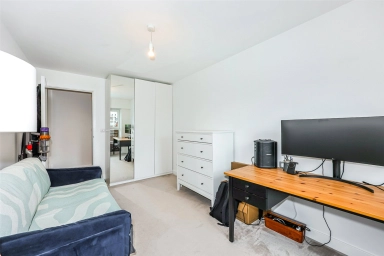 Beaufort Square, Beaufort Park, Colindale - NW9 view 11