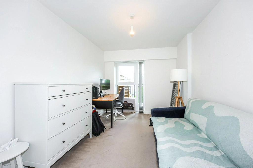 2 bedrooms apartments/flats for sale in Beaufort Square, Beaufort Park, Colindale - NW9 view 6