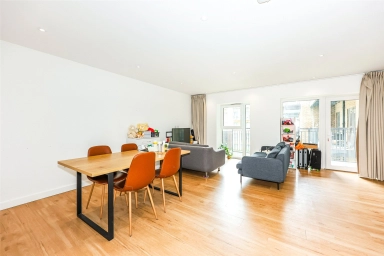 East Drive, Beaufort Park, Colindale - NW9 view 2