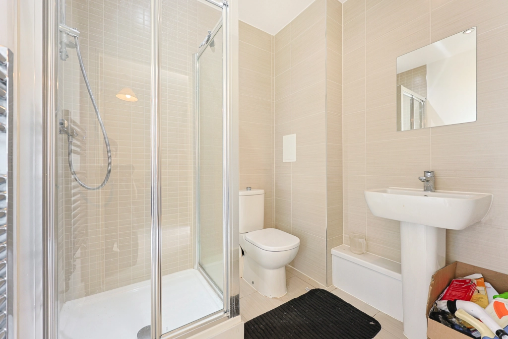 2 bedrooms apartments/flats for sale in Chronicle Avenue, Colindale - NW9 view 11