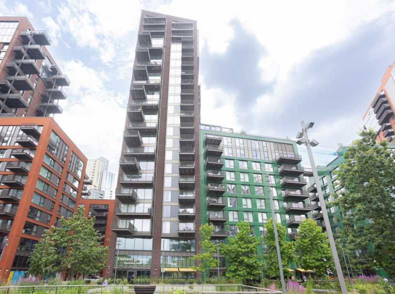 2 bedrooms apartments/flats to sale in Viaduct Gardens, Nine Elms-image 1