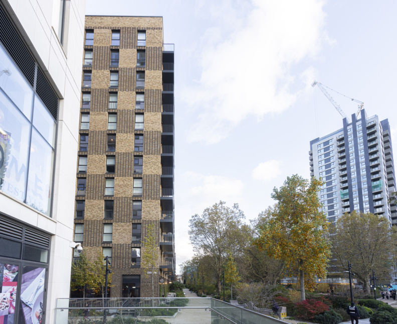 2 bedrooms apartments/flats to sale in Elephant Park, Elephant & Castle-image 9