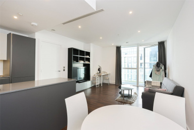 Harbour Way, South Quay - E14 view 7