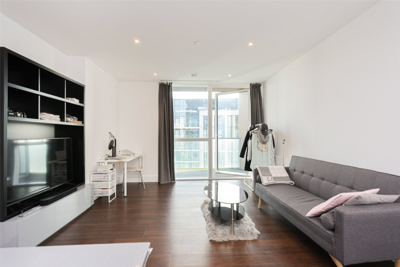 1 bedroom apartments/flats to sale in Harbour Way, South Quay-image 8