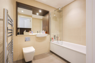 Harbour Way, South Quay - E14 view 15