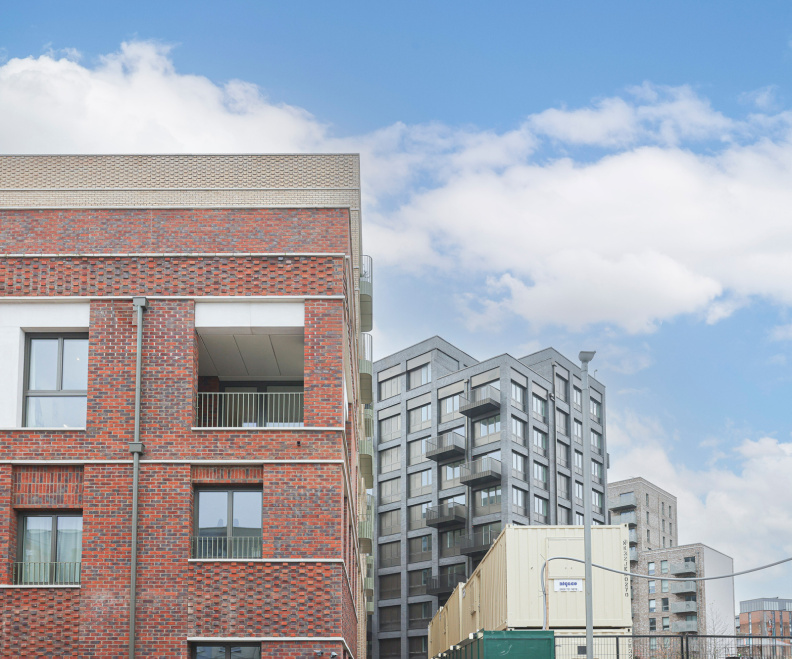 2 bedroom flat for Sale in St John’s Hill, Clapham, SW11, London