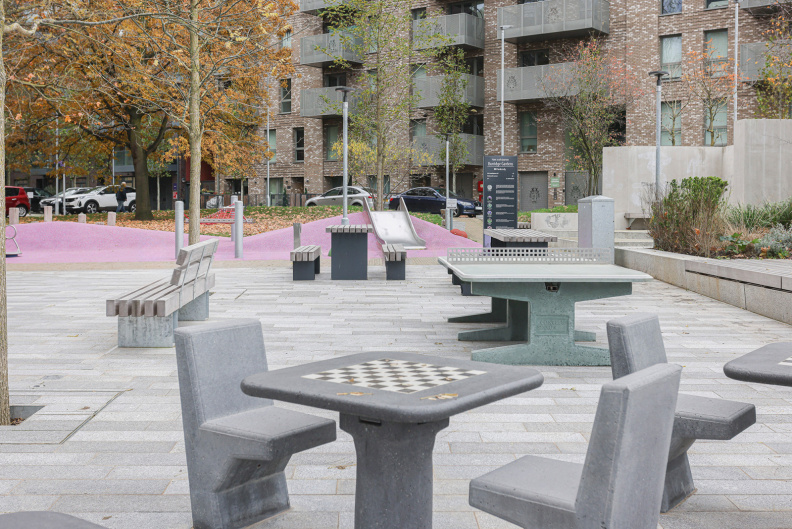 2 bedroom flat for Sale in St John’s Hill, Clapham, SW11, London