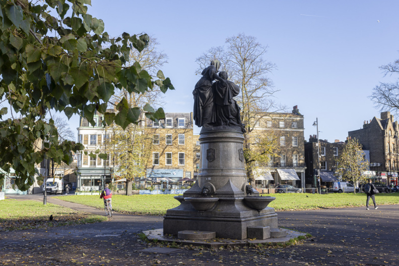 2 bedrooms apartments/flats to sale in St John’s Hill, Clapham-image 12