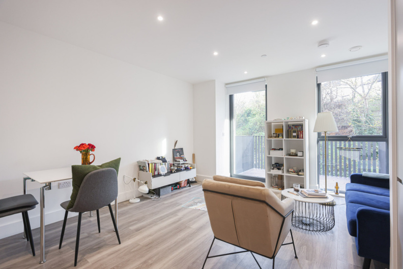 1 bedroom flat for Sale in Whitebeam Way, Lewisham, SE10, London