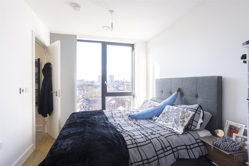 2 bedrooms apartments/flats to sale in Aberfeldy Square, Poplar-image 3