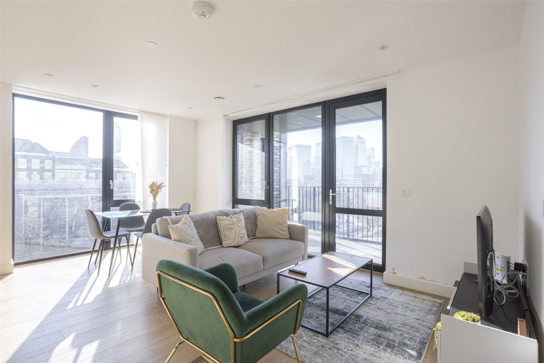 2 bedrooms apartments/flats to sale in Aberfeldy Square, Poplar-image 2