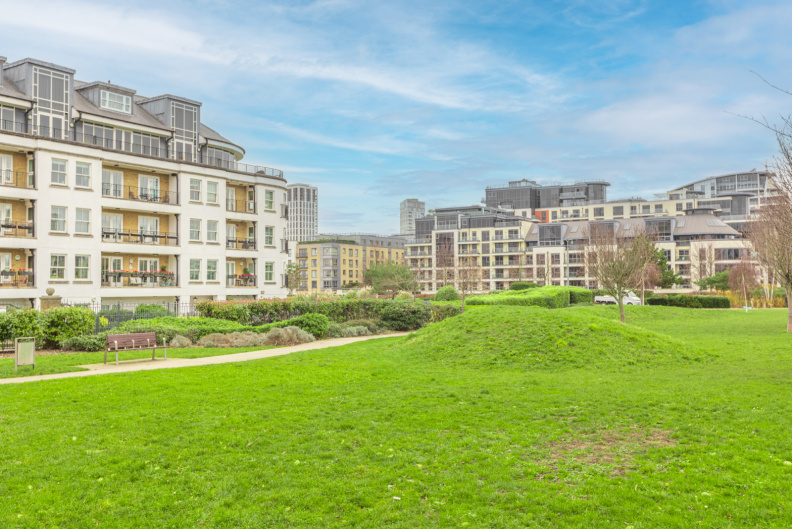 2 bedrooms apartments/flats to sale in Watermeadow Lane, Imperial Wharf-image 1
