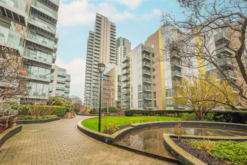 1 bedroom apartments/flats to sale in Emerald Quarter, Woodberry Down-image 13