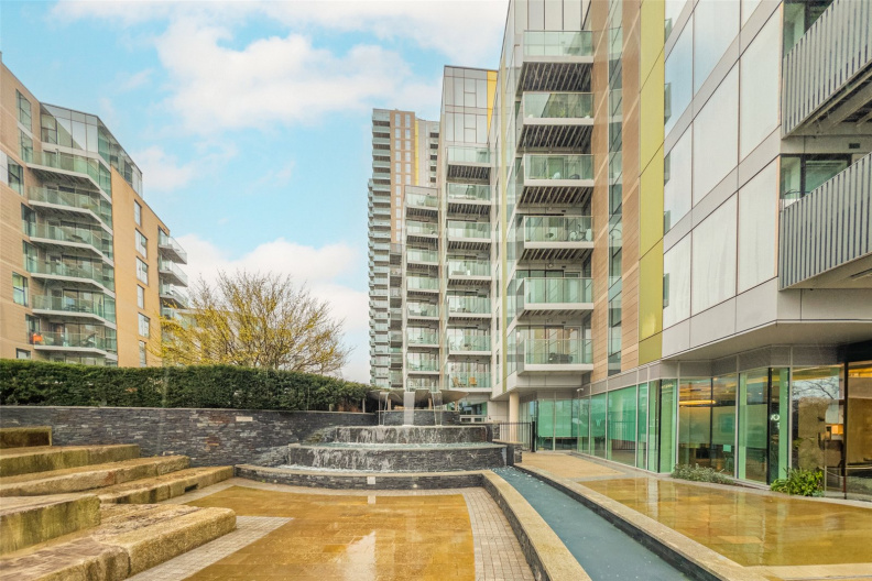 1 bedroom apartments/flats to sale in Emerald Quarter, Woodberry Down-image 14