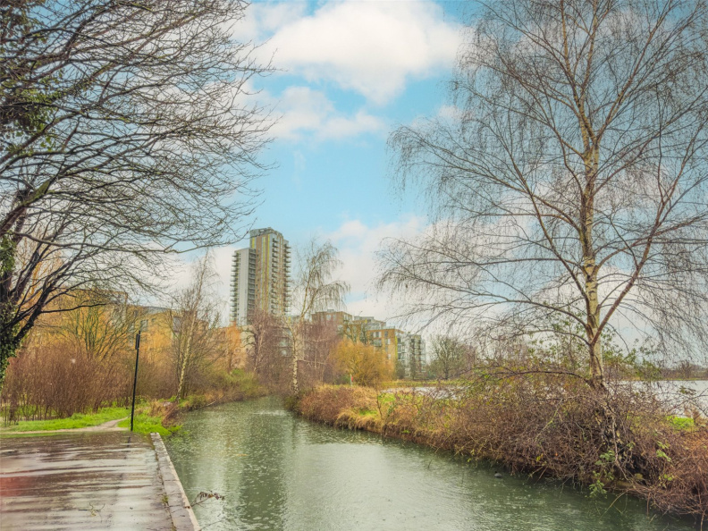 1 bedroom apartments/flats to sale in Emerald Quarter, Woodberry Down-image 4