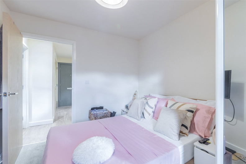 2 bedrooms apartments/flats for sale in Beaufort Square, Beaufort Park, Colindale - NW9 view 12