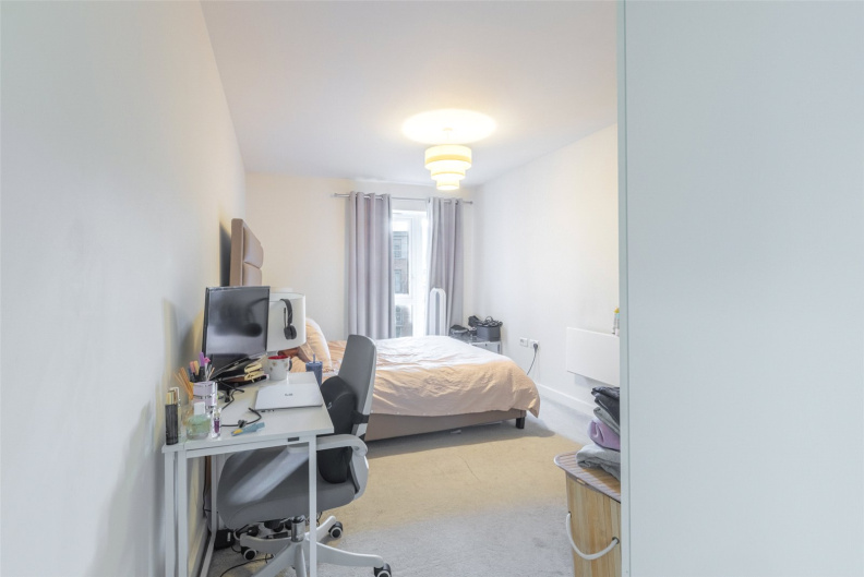 2 bedrooms apartments/flats for sale in Beaufort Square, Beaufort Park, Colindale - NW9 view 14