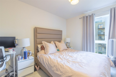 Beaufort Square, Beaufort Park, Colindale - NW9 view 13