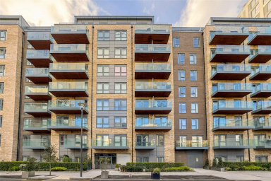 Beaufort Square, Beaufort Park, Colindale - NW9 view 1