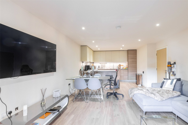 2 bedrooms apartments/flats for sale in Beaufort Square, Beaufort Park, Colindale - NW9 view 3