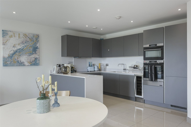 3 bedrooms apartments/flats to sale in St Georges Circus, Southwark-image 13