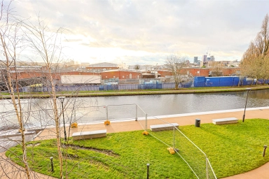 Quay Walk, Wembley - HA0 view 10