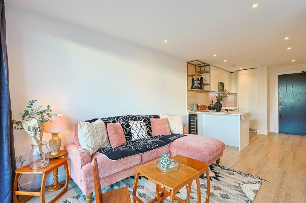 1 bedroom apartments/flats for sale in Quay Walk, Wembley - HA0 view 2