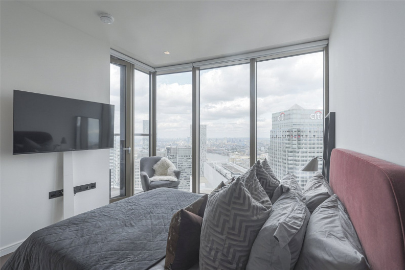 1 bedroom apartments/flats for sale in Park Drive, Canary Wharf - E14 view 4