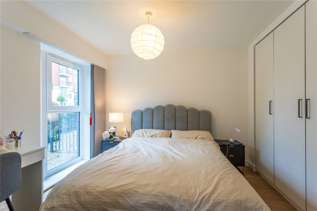 1 bedroom apartments/flats for sale in Beaufort Square, Colindale - NW9 view 6