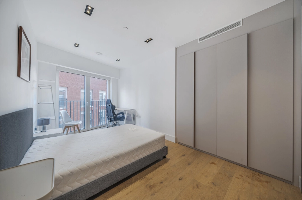2 bedrooms apartments/flats for sale in Exchange Gardens, Vauxhall - SW8 view 6