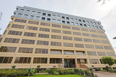 West Gate, London, Ealing W5 image 1