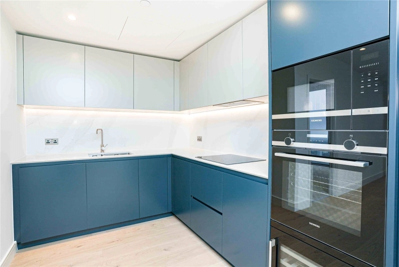 2 bedrooms apartments/flats to sale in South Quay Plaza, Canary Wharf-image 3