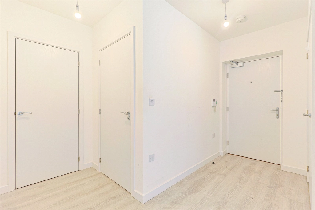 1 bedroom apartments/flats for sale in East Acton Lane, Ealing - W3 view 10