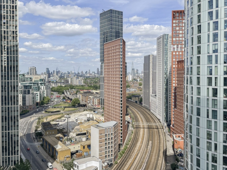 2 bedrooms apartments/flats to sale in Wandsworth Road, Nine Elms-image 17