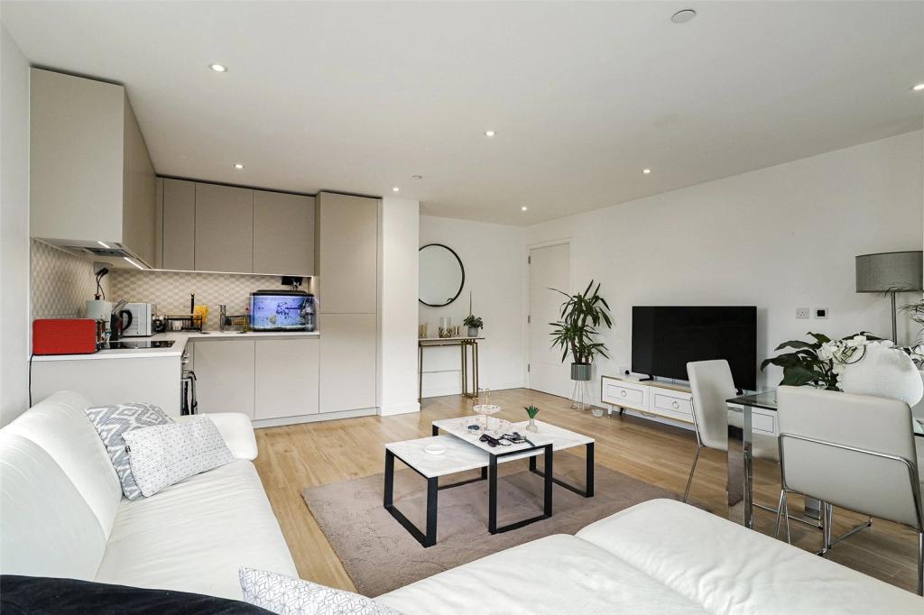 1 bedroom apartments/flats for sale in Caversham Road, Beaufort Park, Colindale - NW9 view 4