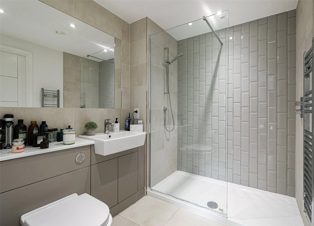 1 bedroom apartments/flats for sale in Caversham Road, Beaufort Park, Colindale - NW9 view 6