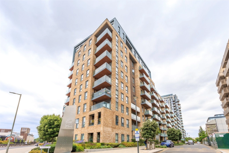 1 bedroom apartments/flats to sale in Caversham Road, Beaufort Park, Colindale-image 1