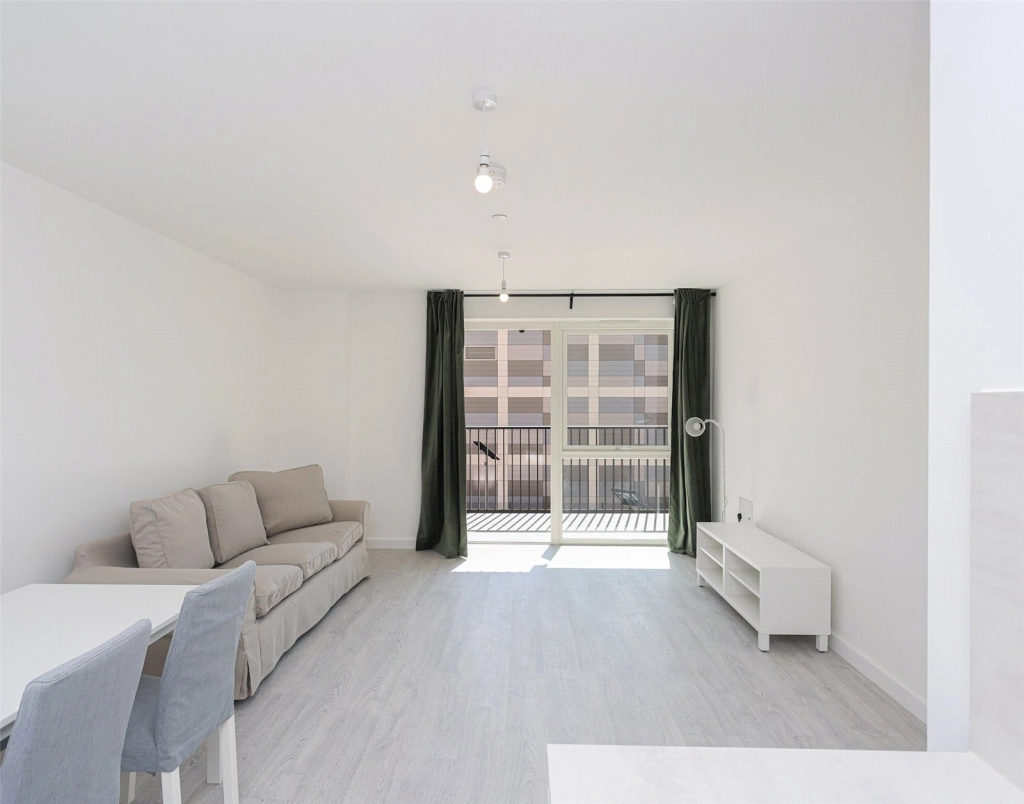 1 bedroom apartments/flats for sale in Farine Avenue, Hayes - UB3 view 2