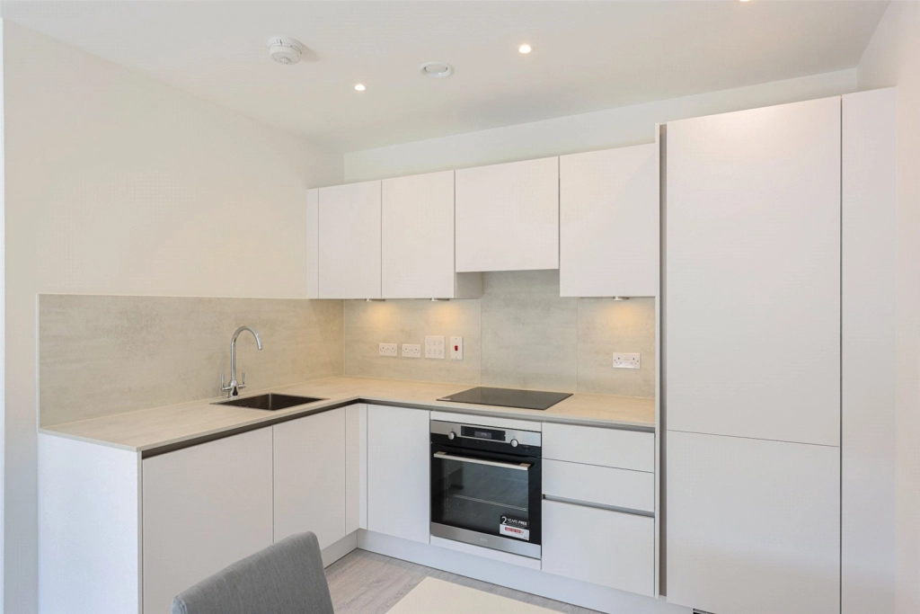 1 bedroom apartments/flats for sale in Farine Avenue, Hayes - UB3 view 3