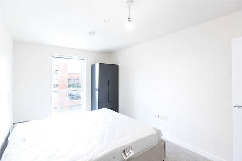 1 bedroom apartments/flats to sale in Meadowview Close, Harrow-image 6