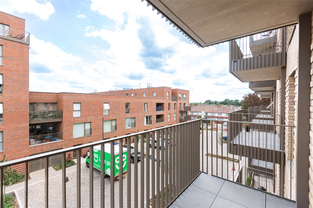 1 bedroom apartments/flats for sale in Meadowview Close, Harrow - HA1 view 10