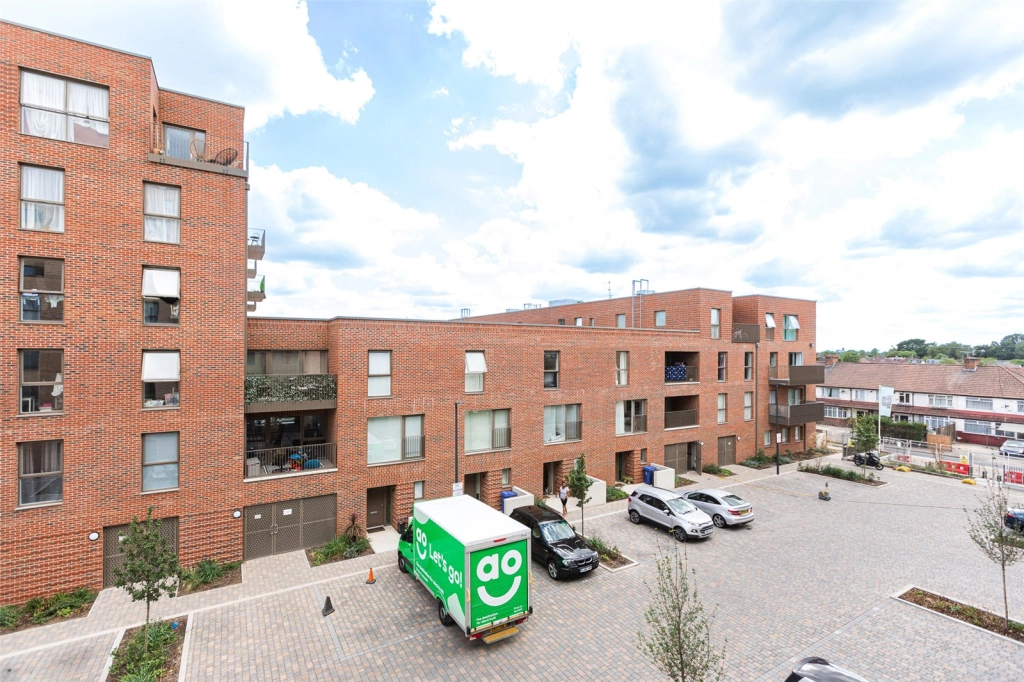 1 bedroom apartments/flats for sale in Meadowview Close, Harrow - HA1 view 11