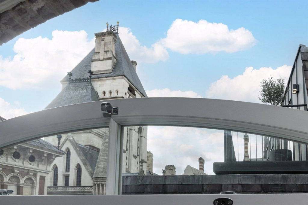 1 bedroom apartments/flats for sale in Chancery Lane, Temple - WC2A view 8