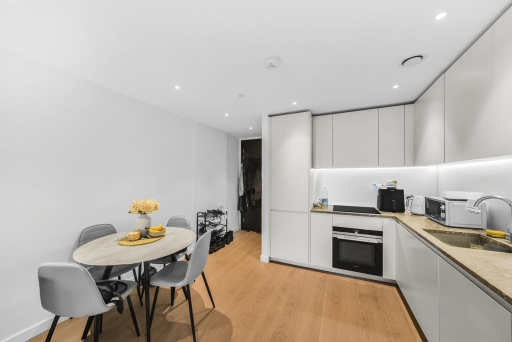 1 bedroom apartments/flats for sale in Cutter Lane, North Greenwich - SE10 view 4