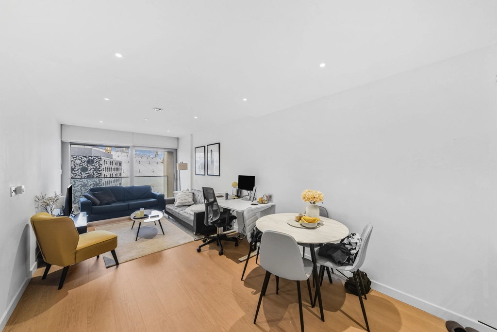 1 bedroom apartments/flats for sale in Cutter Lane, North Greenwich - SE10 view 9