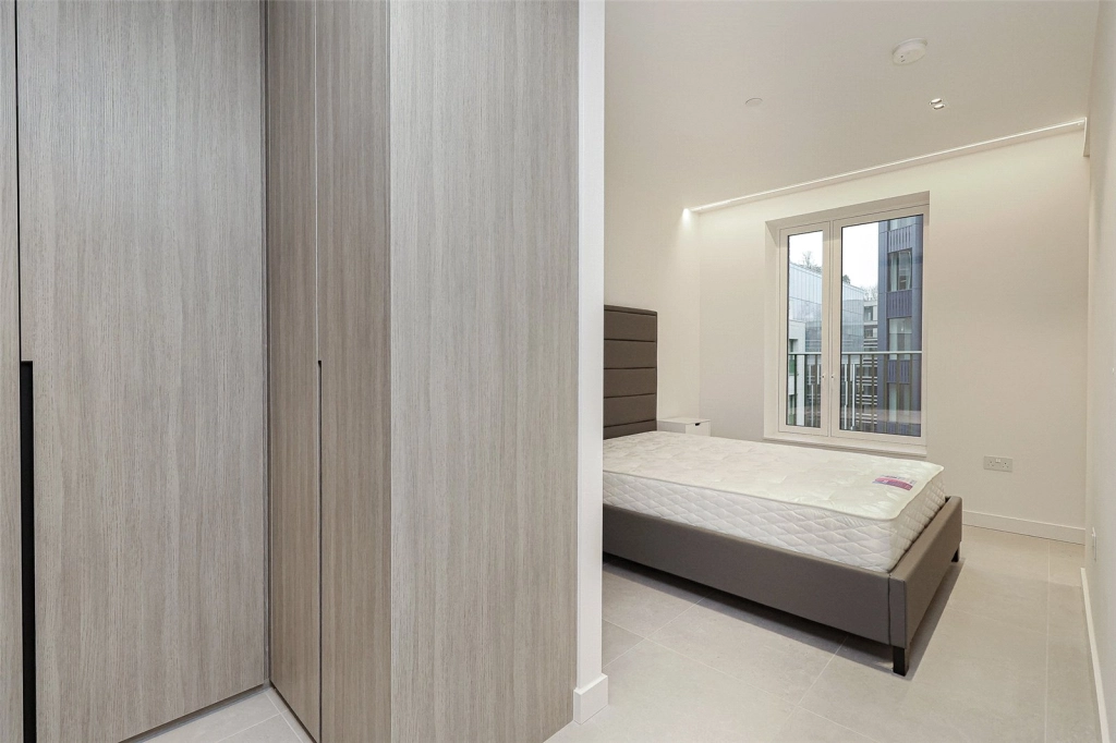 1 bedroom apartments/flats for sale in Lewis Cubitt Park, London - N1C view 13