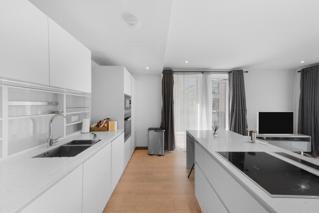 2 bedrooms apartments/flats for sale in Lockgate Road, Fulham - SW6 view 3