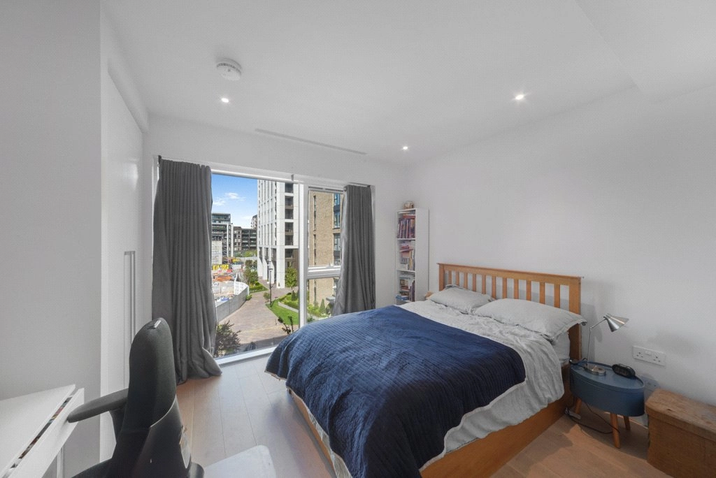 2 bedrooms apartments/flats for sale in Lockgate Road, Fulham - SW6 view 4